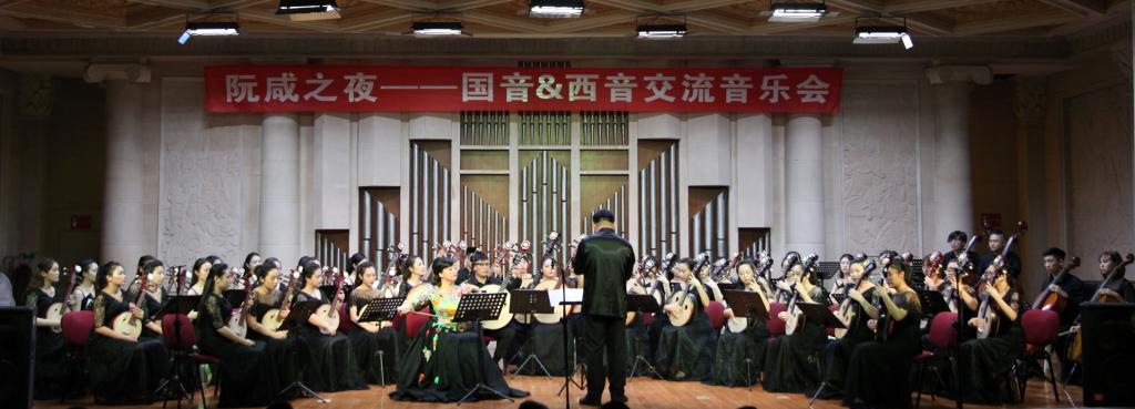 马赛赛《二泉映月》